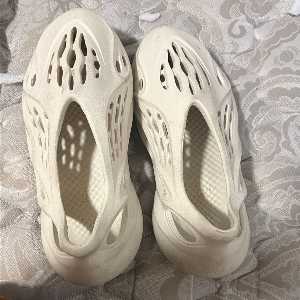 Yeezy Off-White Sandals